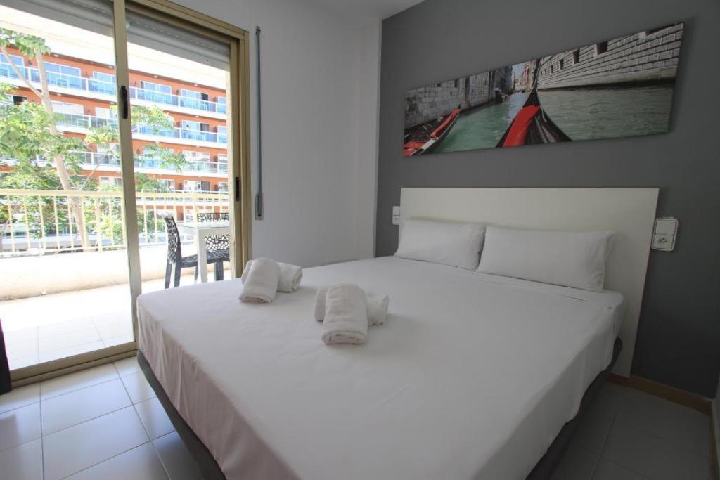 For A Stay Atalaya Salou Buitenkant foto